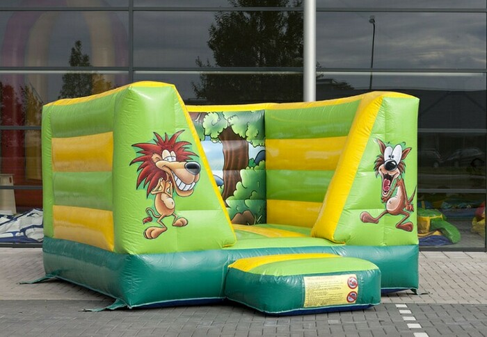 bounce-house-mini-jungle-open-01-940x652